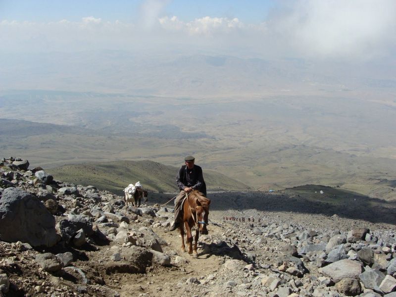 AĞRI DAĞI [5.137 m] - İzler