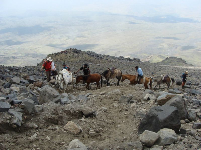 AĞRI DAĞI [5.137 m] - İzler