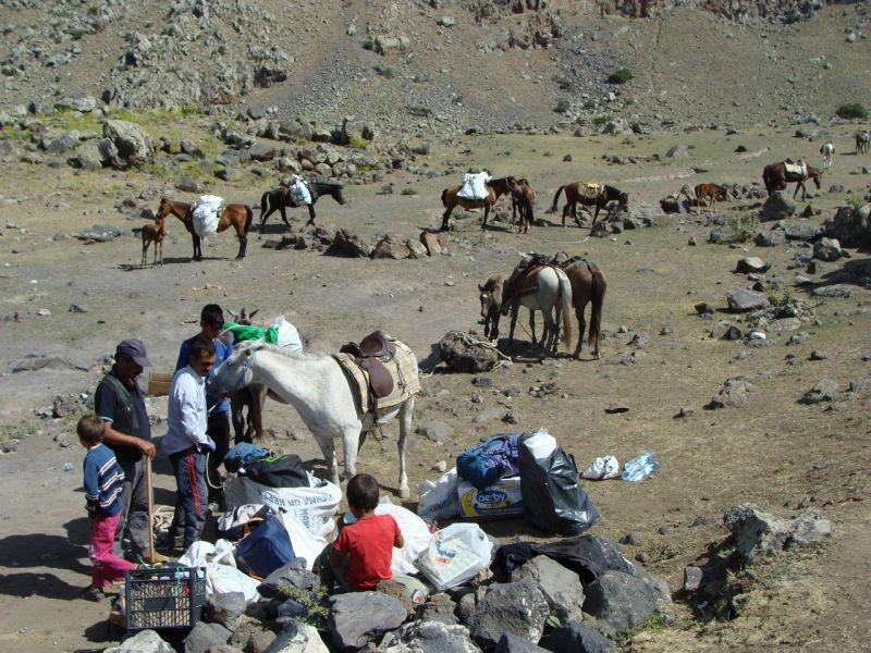 AĞRI DAĞI [5.137 m] - İzler