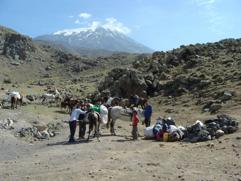 AĞRI DAĞI [5.137 m] - İzler